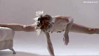 Russian hot hairy gymnast Rita Mochalkina